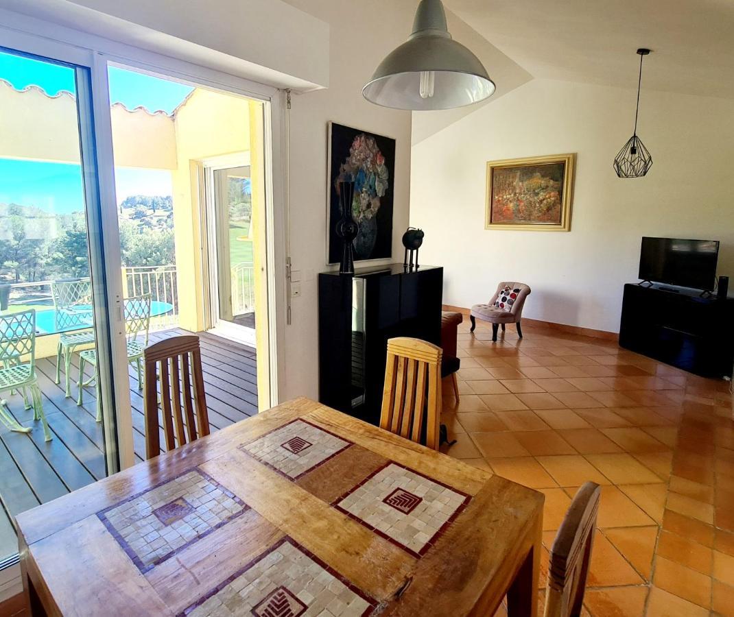 Villa Dans Cadre D'Exception - Golf, Piscine Et Tennis Prive 滨海圣西尔 外观 照片