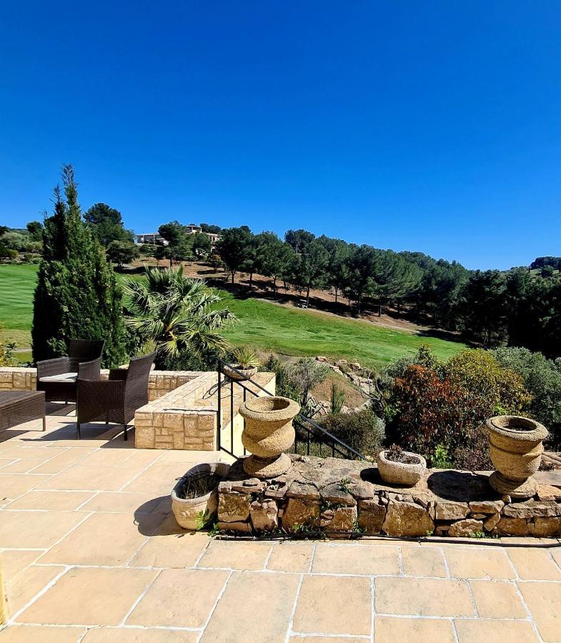 Villa Dans Cadre D'Exception - Golf, Piscine Et Tennis Prive 滨海圣西尔 外观 照片