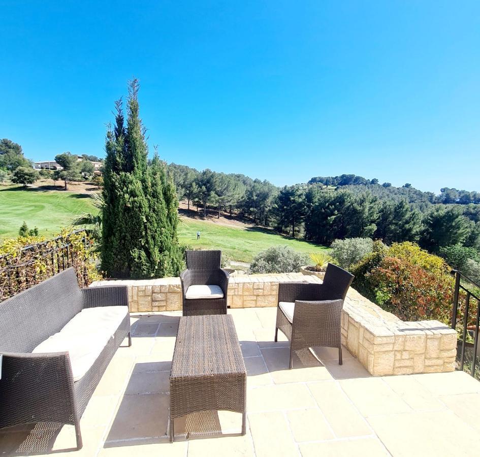 Villa Dans Cadre D'Exception - Golf, Piscine Et Tennis Prive 滨海圣西尔 外观 照片